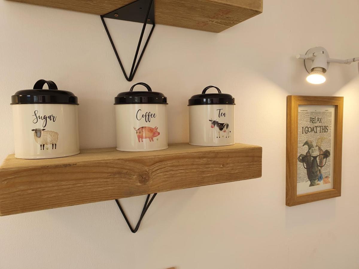 Dartmoor Reach Alpaca Farm Heated Cabins 5 Mins Drive To Dartmoor Bovey Tracey Esterno foto